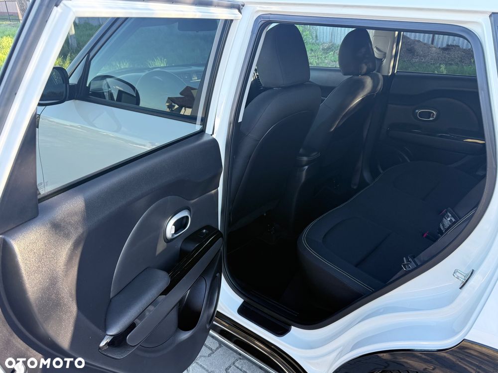 Kia Soul 1.6 CRDI L Business Line - 16