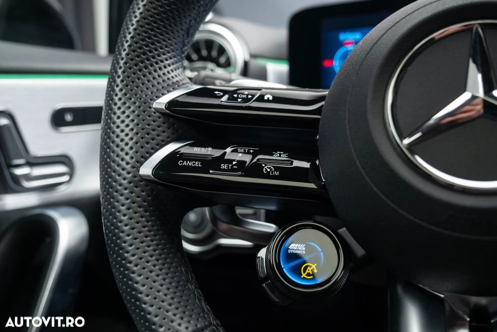 Mercedes-Benz A 35 AMG Sedan 4Matic MHEV 8G-DCT - 20