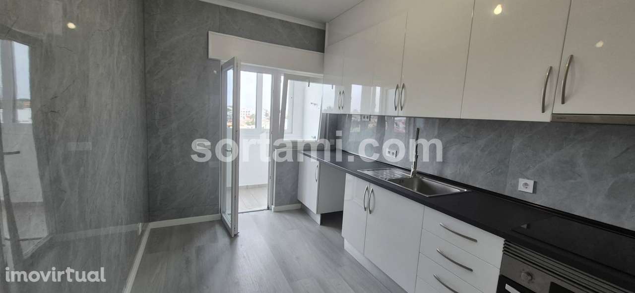 Apartamento T2 Venda em Quarteira,Loulé - Grande imagem: 4/13