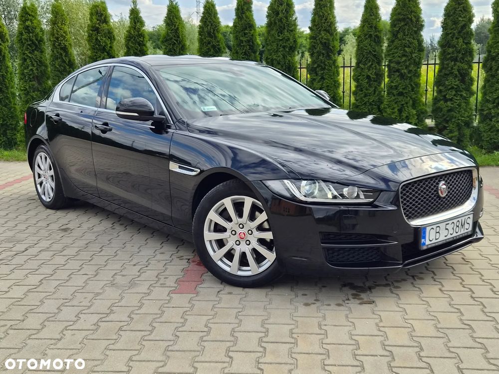 Jaguar XE 2.0 D180 SE - 30