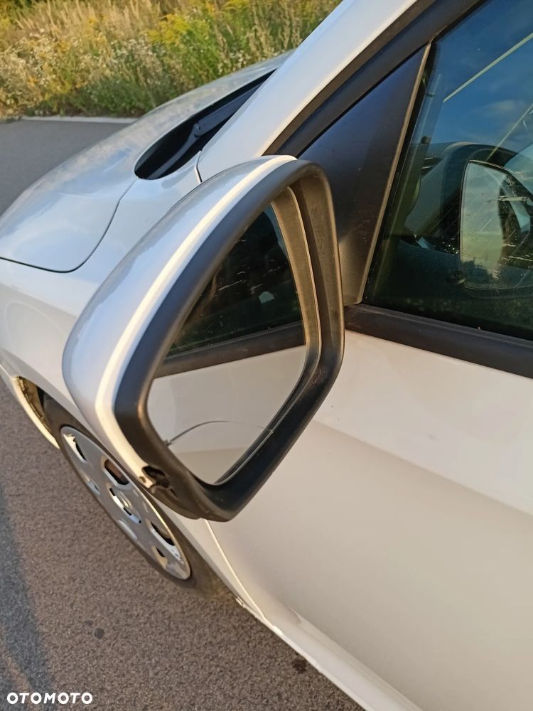 Skoda RAPID Spb 1.6 TDI DPF Ambition - 9