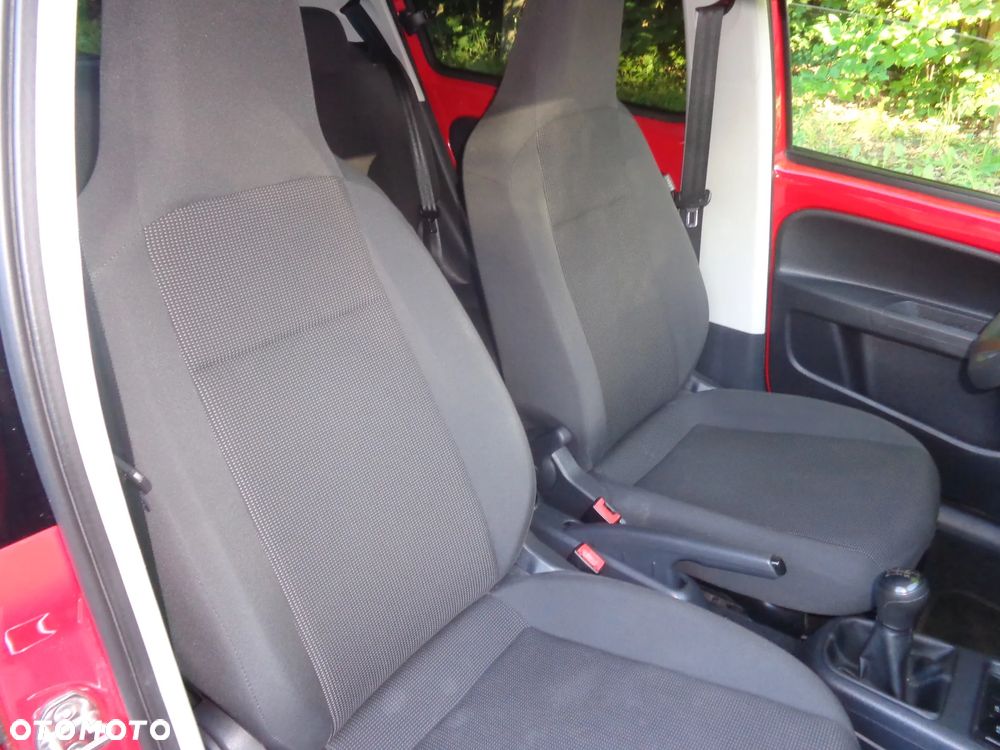 Volkswagen up! move - 16