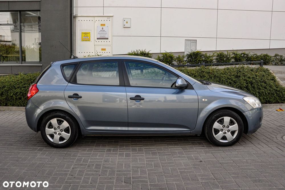 Kia Ceed - 5