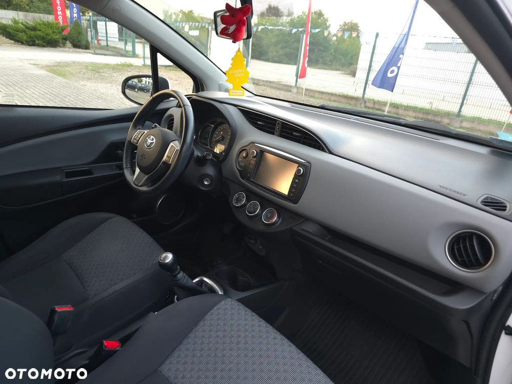 Toyota Yaris 1.33 Premium EU6 - 15