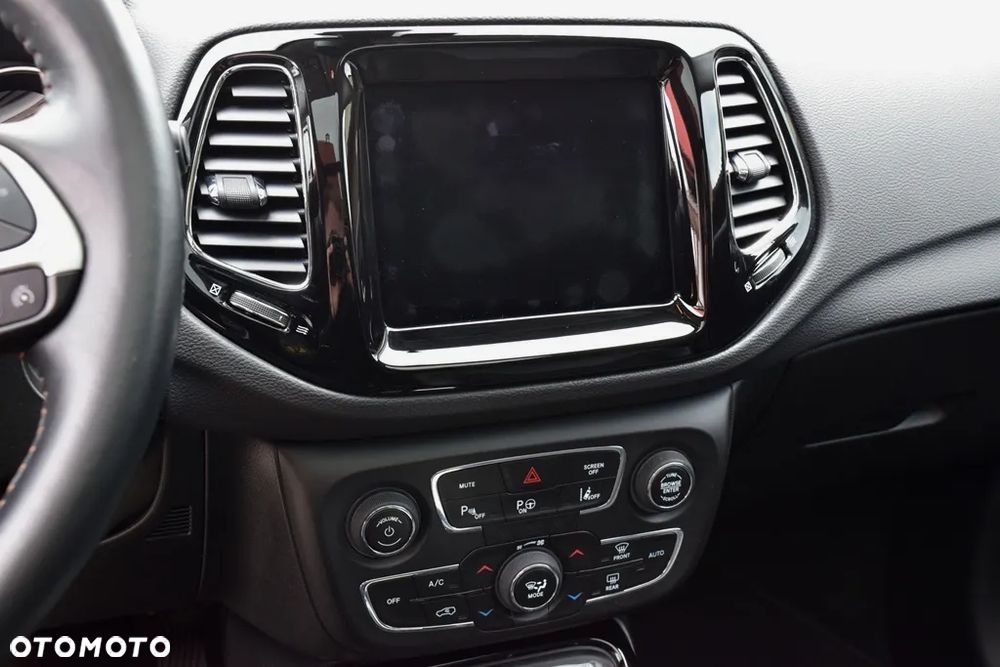 Jeep Compass 1.4 TMair Limited 4WD S&S - 22