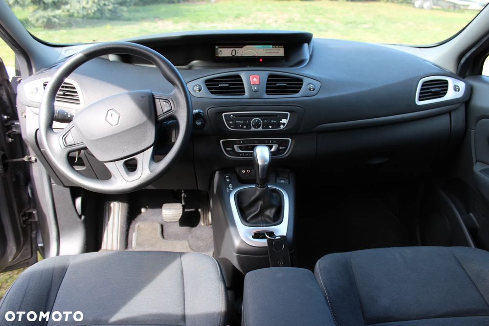 Renault Scenic 2.0 16V 140 CVT Dynamique - 12