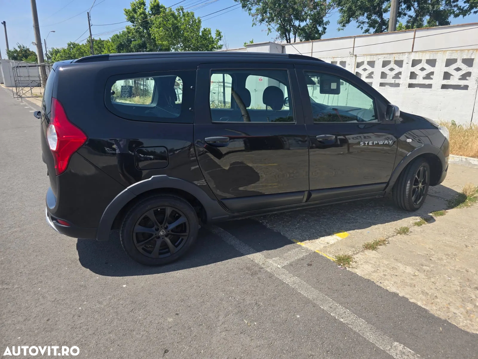 Dacia Lodgy 1.2 TCe 115 CP Stepway - 12