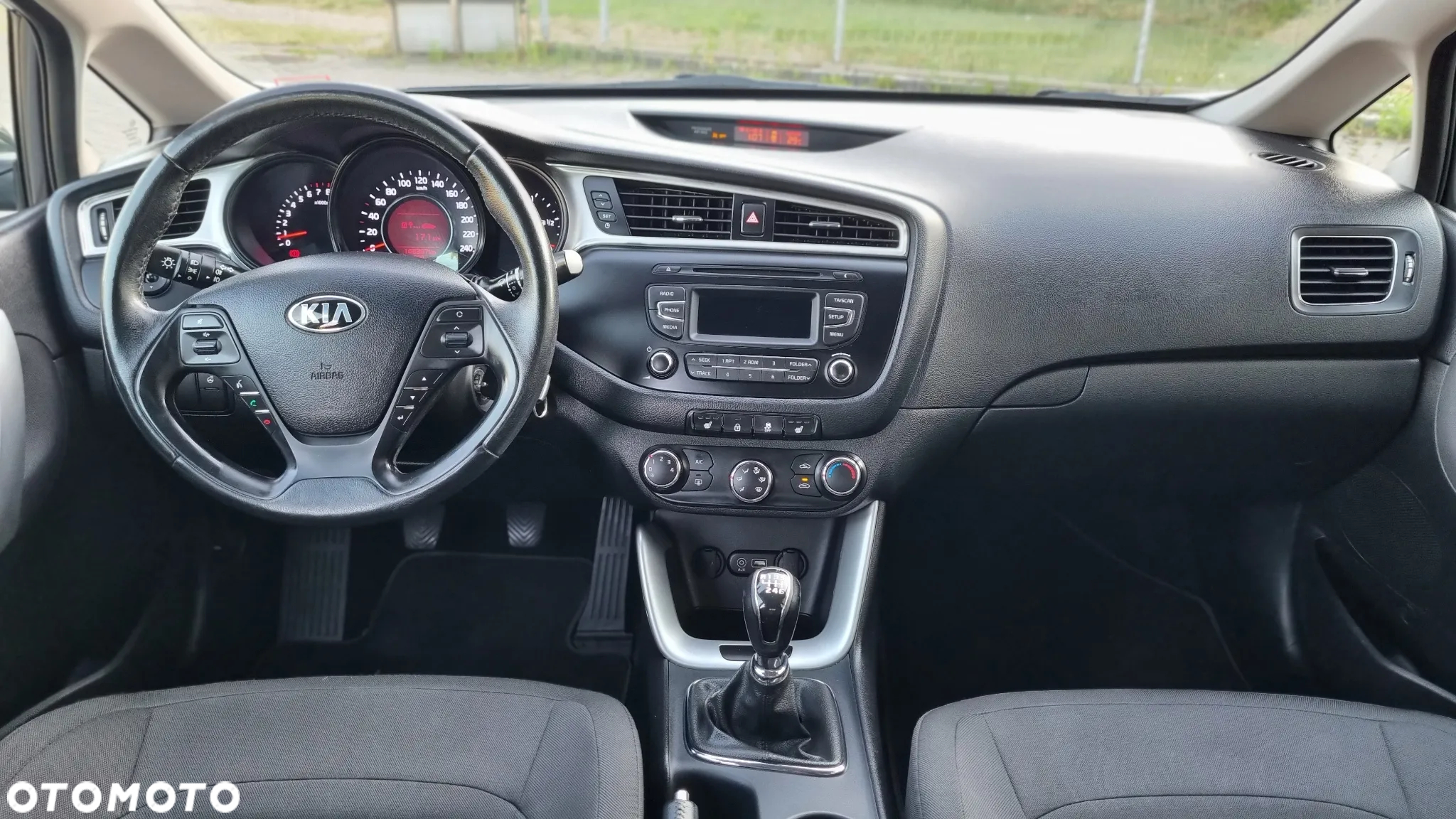 Kia Ceed SW 1.4 Attract - 13