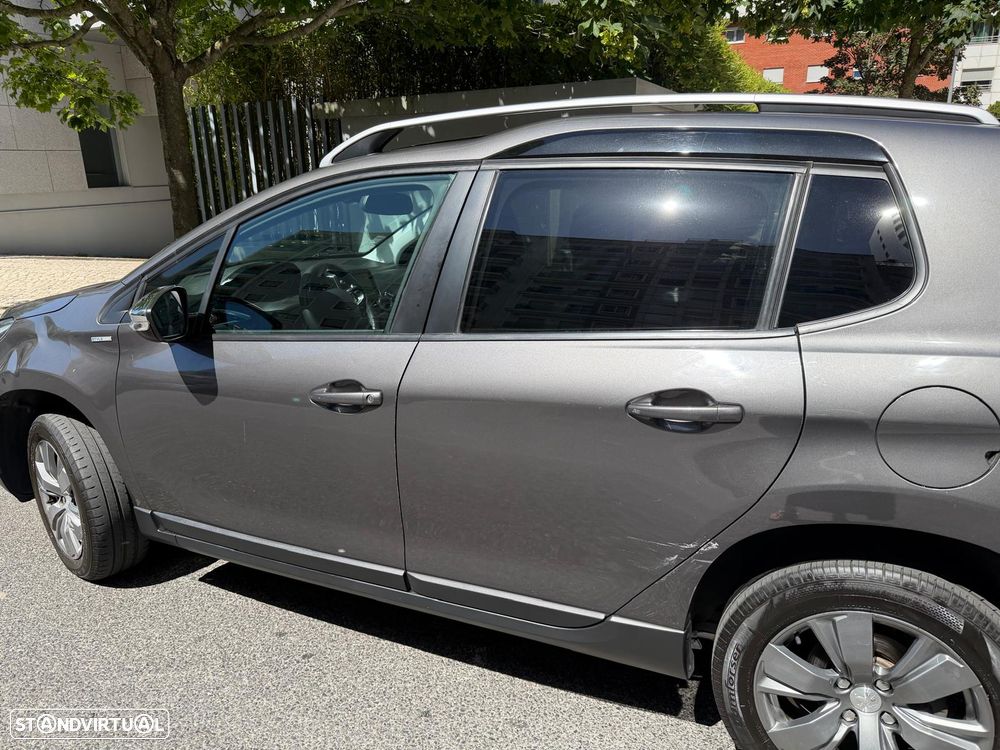 Peugeot 2008 1.2 PureTech Allure - 1