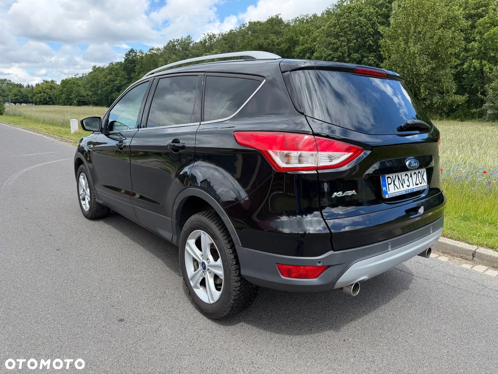 Ford Kuga 2.0 TDCi 2x4 Titanium - 2