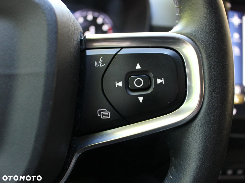 Volvo XC 60 D4 Momentum Pro - 37