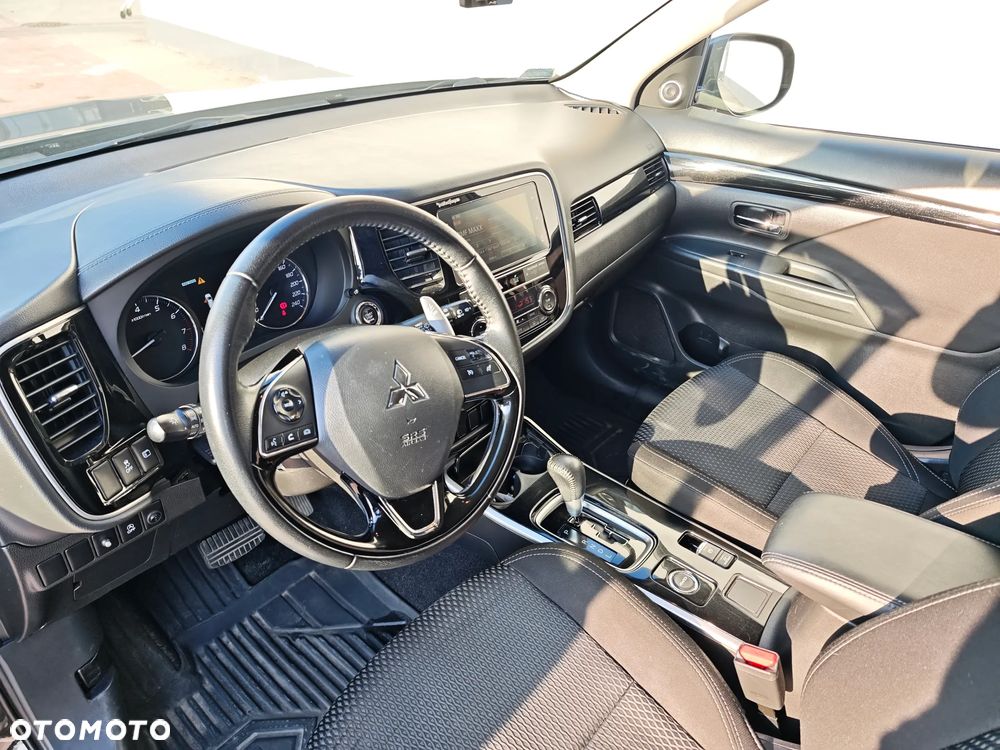 Mitsubishi Outlander 2.0 Intense + SDA 4WD CVT - 10