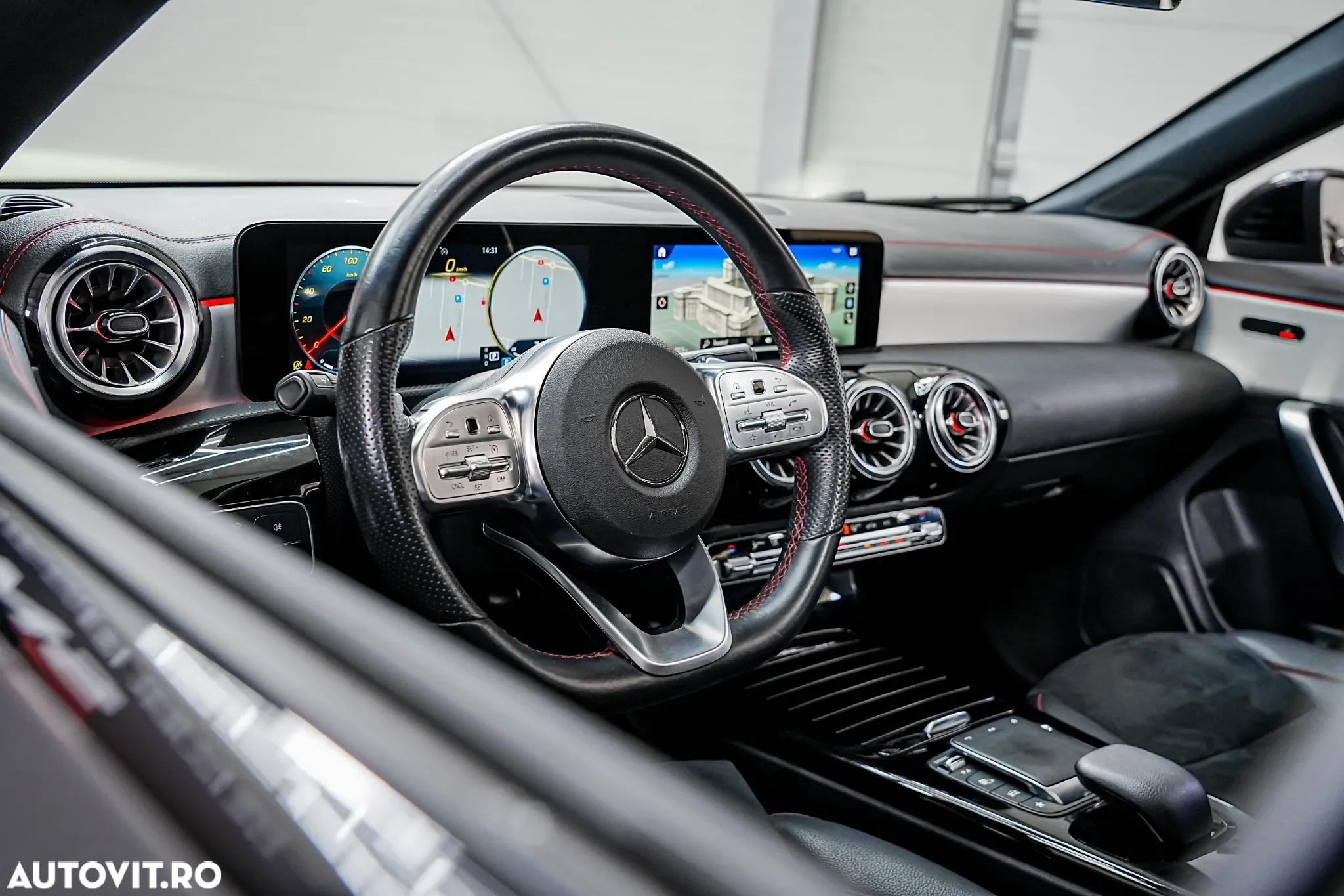 Mercedes-Benz CLA 180 7G-DCT Edition AMG Line - 32