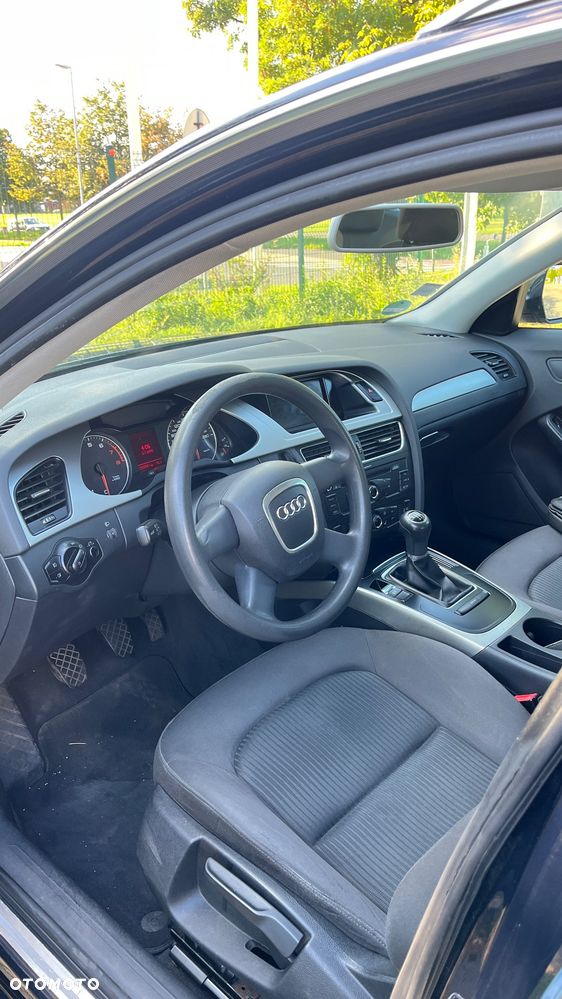Audi A4 Avant - 9