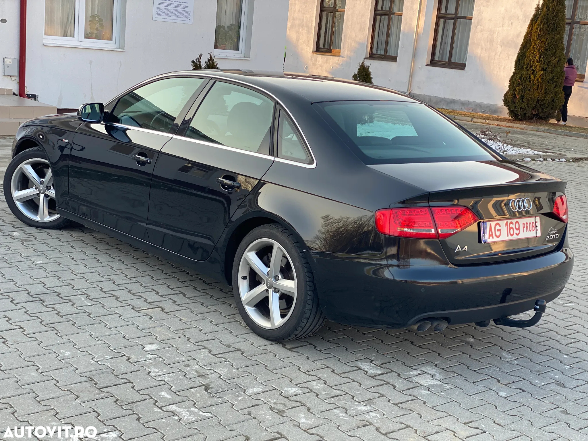 Audi A4 2.0 TDI DPF S line Sportpaket - 13