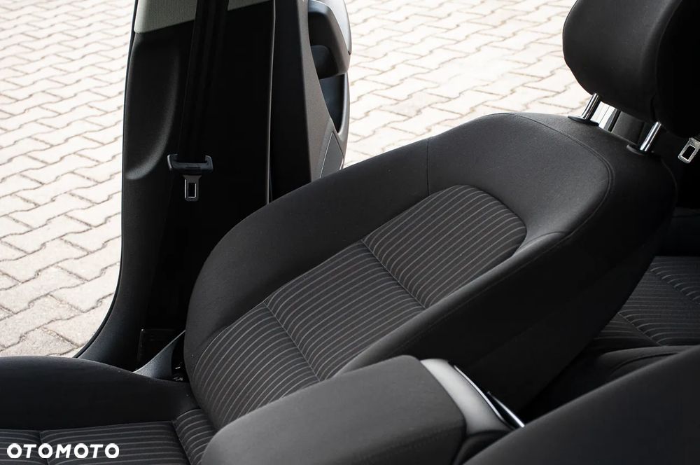 Audi A4 Limousine - 28