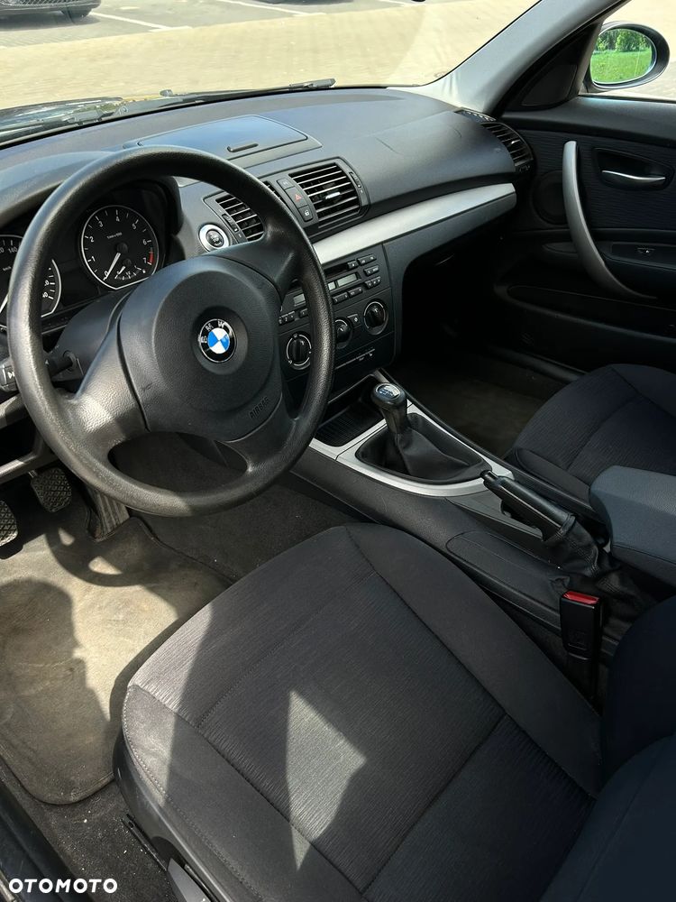 BMW Seria 1 116i - 13