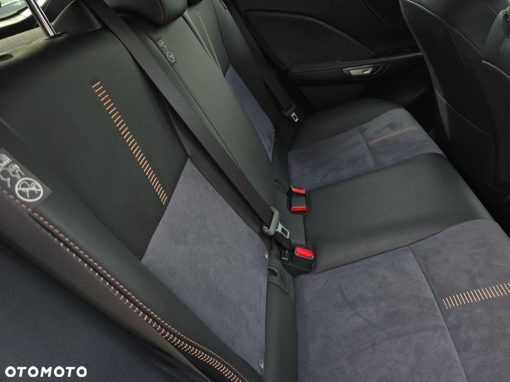 Lexus LBX 1.5 Hybrid Cool - 10