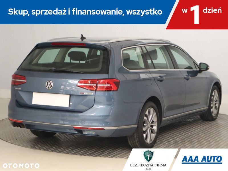 Volkswagen Passat Variant - 7