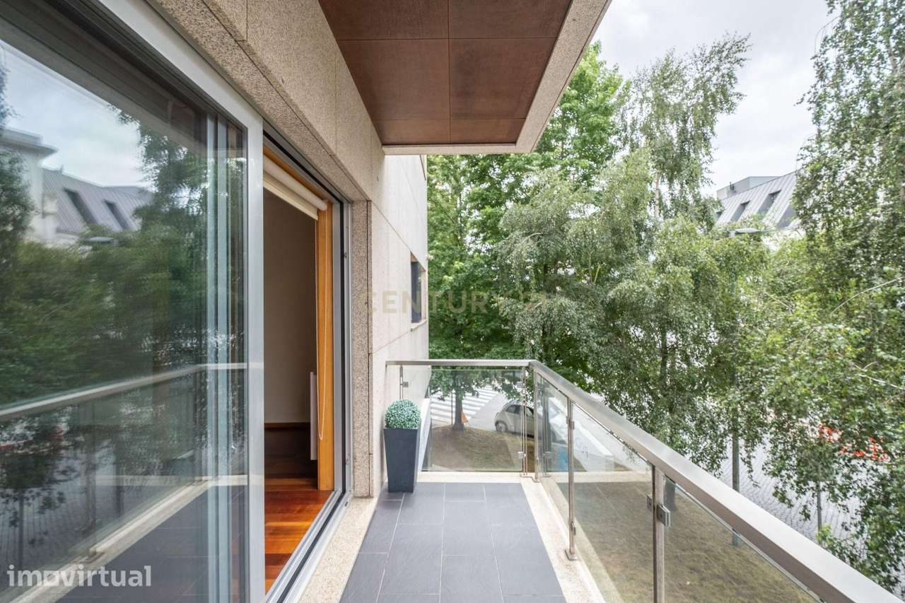 Apartamento t2 para arrendamento com garagem junto avenida dos combate - Grande imagem: 5/22