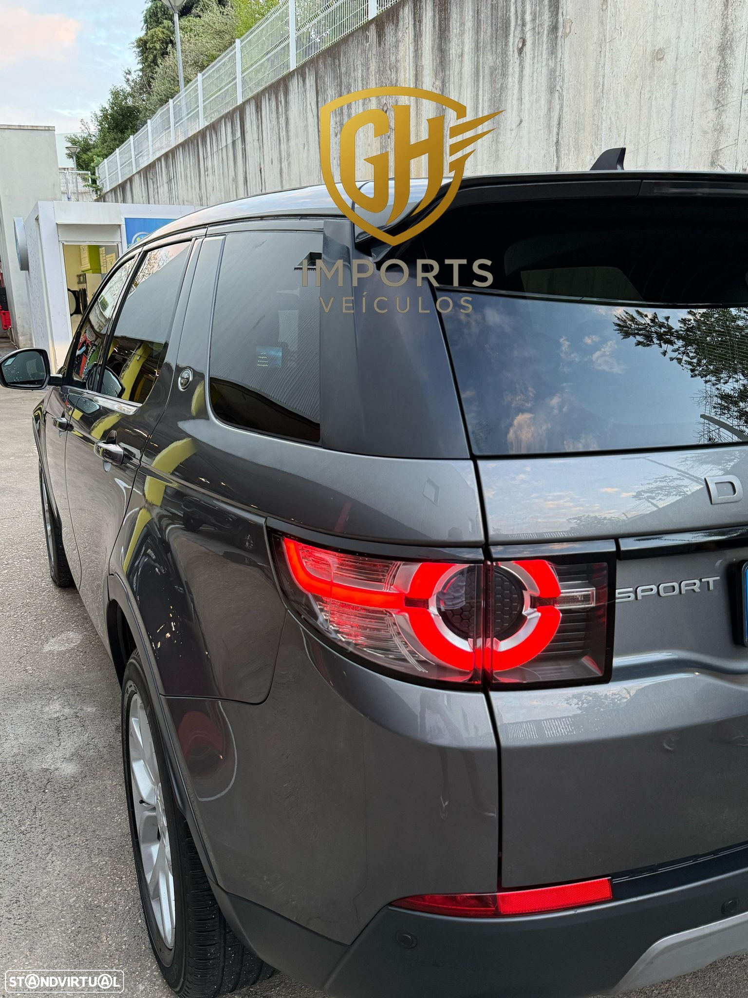 Land Rover Discovery Sport 2.0 D AWD HSE - 25