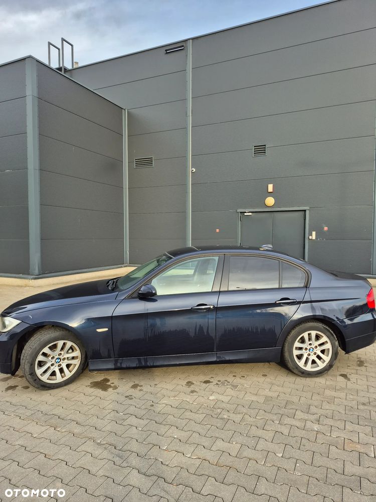 BMW Seria 3 320i - 1