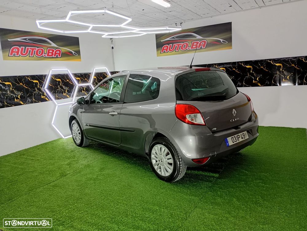 Renault Clio 1.2 16V Dynamique - 30