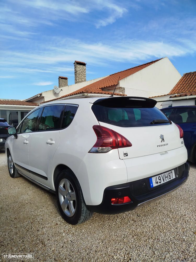 Peugeot 3008 2.0 HDi Hybrid4 - 4