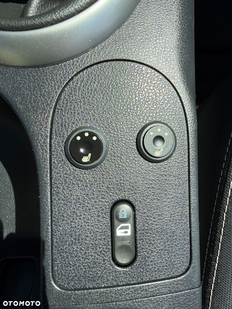 Nissan Qashqai+2 2.0 tekna - 27