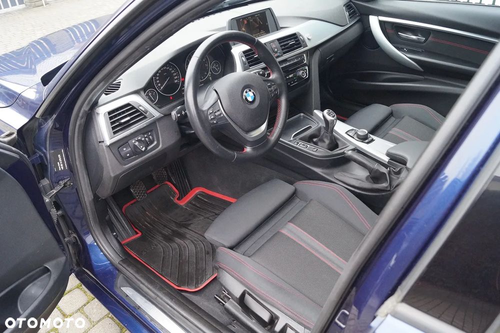 BMW Seria 3 318i Sport Line - 20