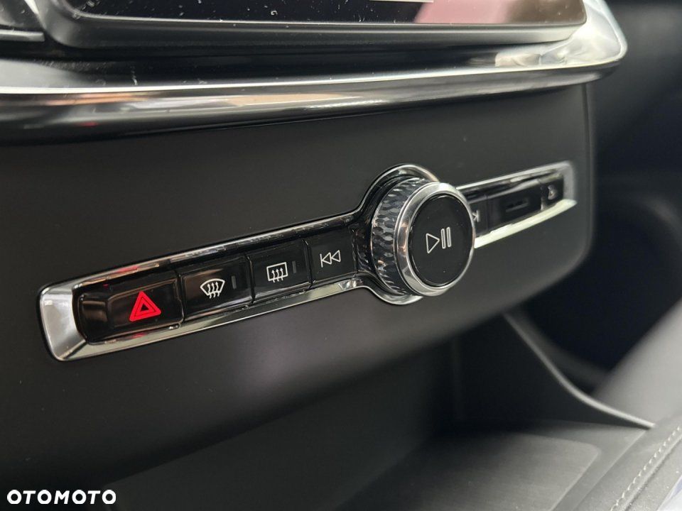 Volvo XC 90 - 22