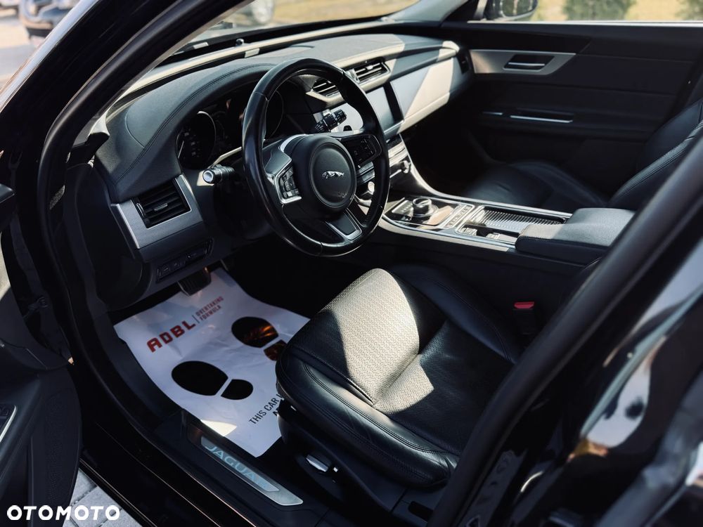 Jaguar XF 2.0 i4D Prestige - 15