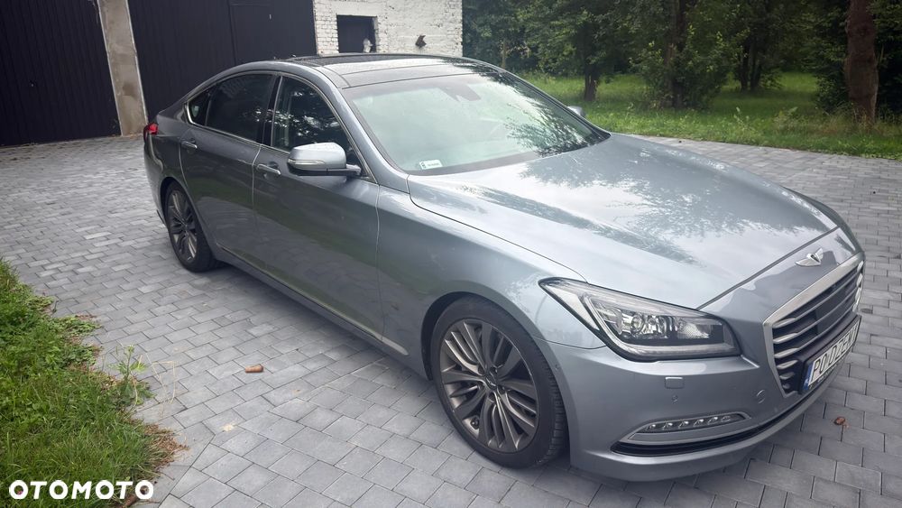 Hyundai Genesis - 1