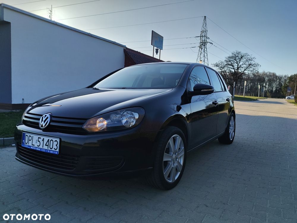 Volkswagen Golf - 1