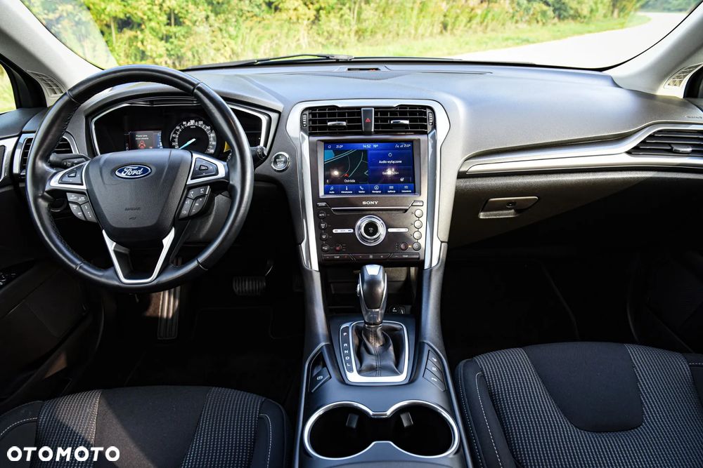Ford Mondeo 2.0 Hybrid Titanium - 21