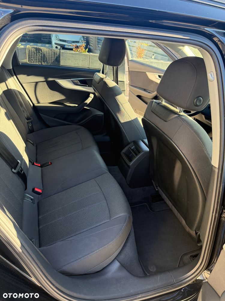 Audi A4 Avant 2.0 TDI S tronic - 13