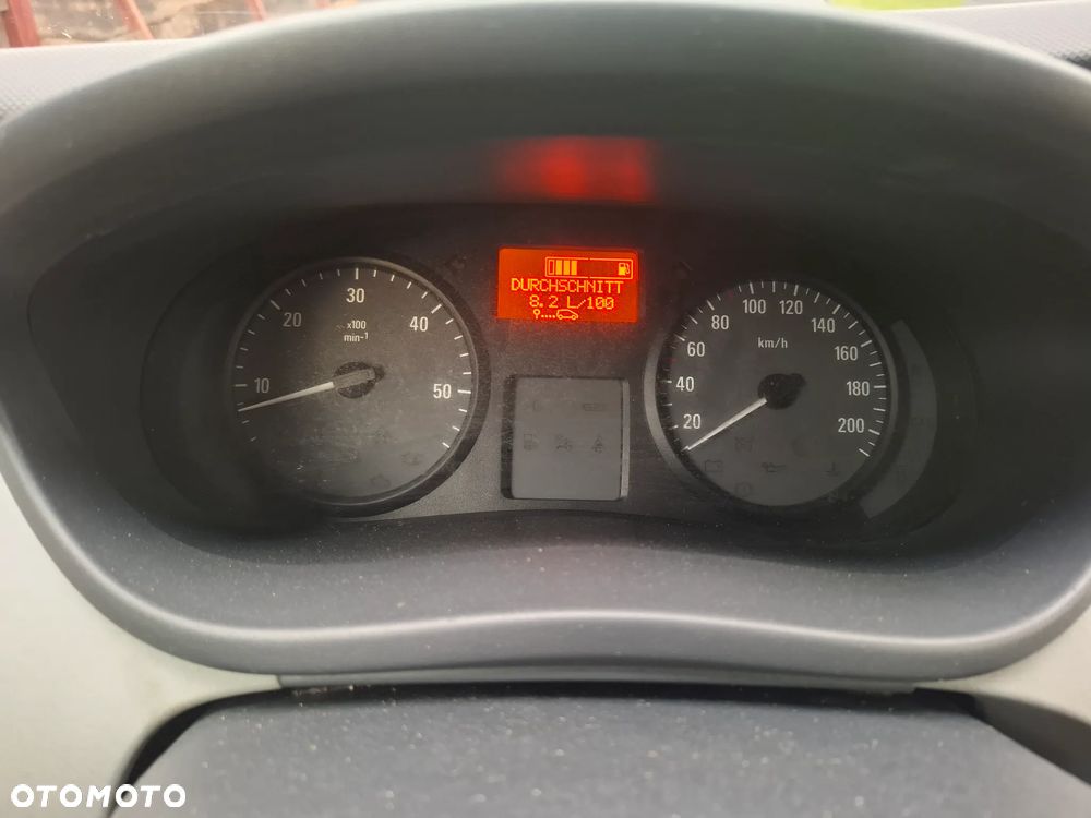 Opel Vivaro - 16