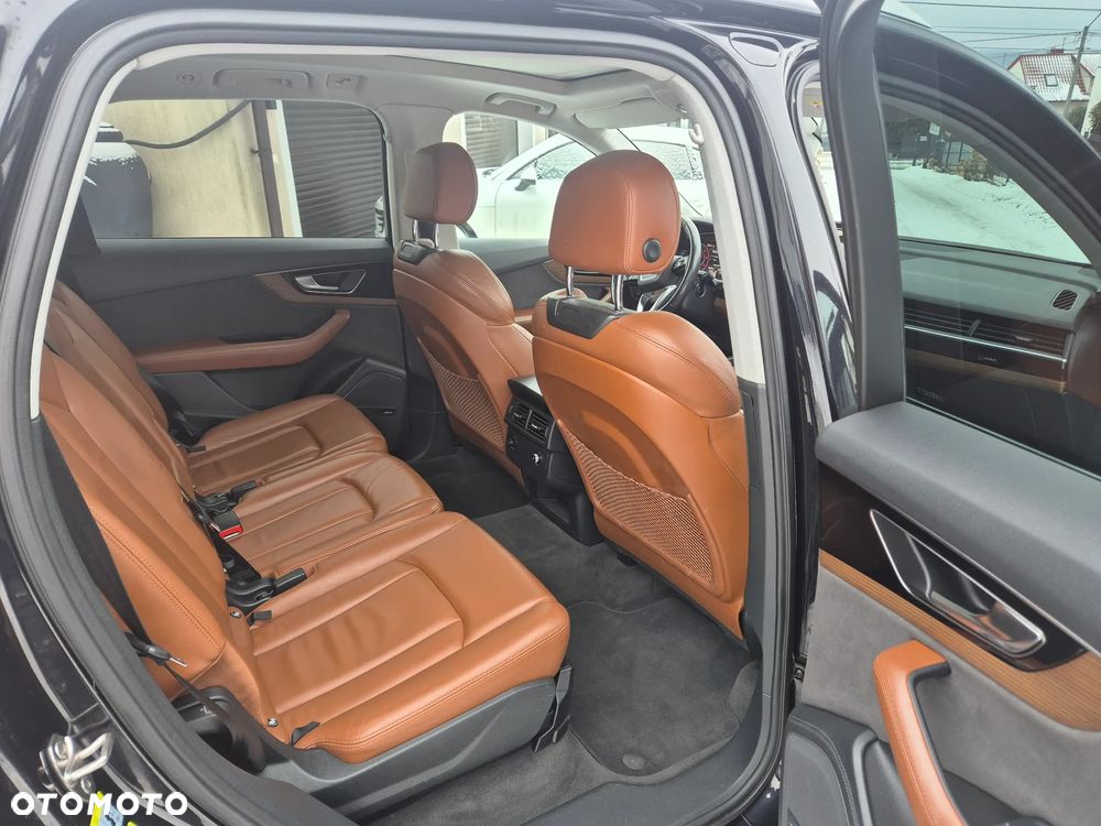 Audi Q7 - 9