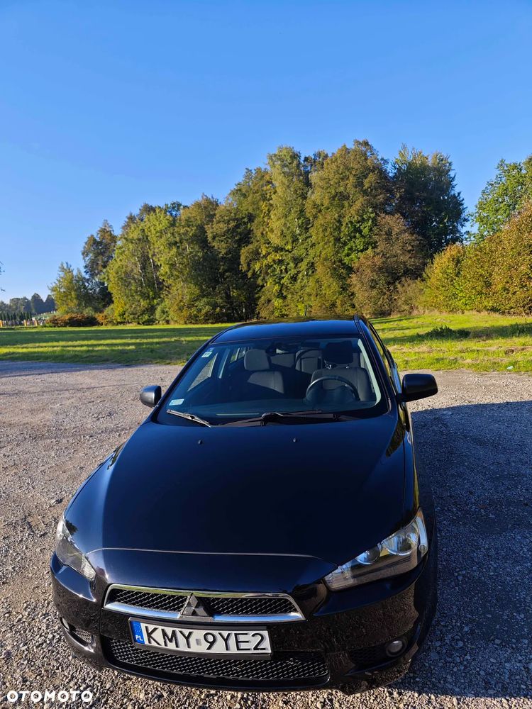 Mitsubishi Lancer 1.6 Invite - 3