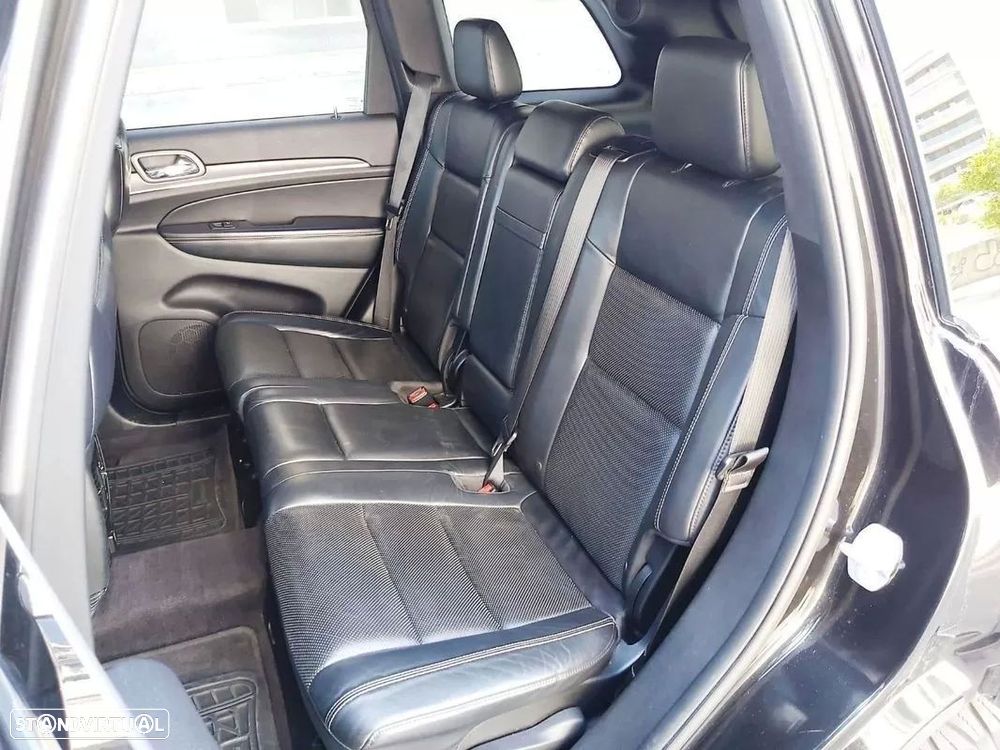 Jeep Grand Cherokee - 8