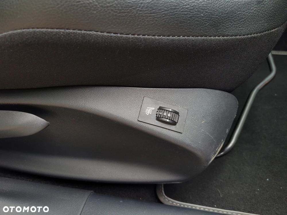 Peugeot 2008 PureTech 130 Stop&Start Allure - 25