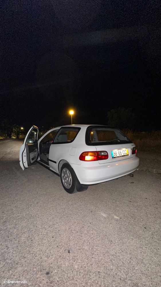 Honda Civic 1.5 LSi 16 V - 3