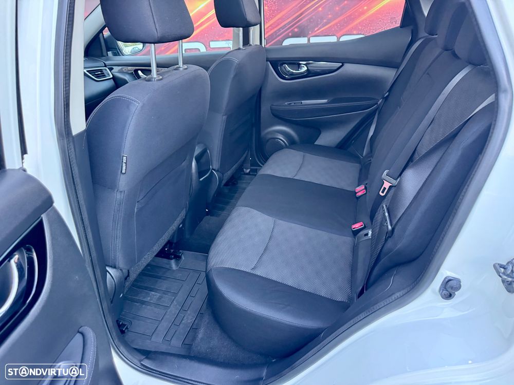 Nissan Qashqai 1.6 dCi Tekna Premium Alcantara Xtronic - 23