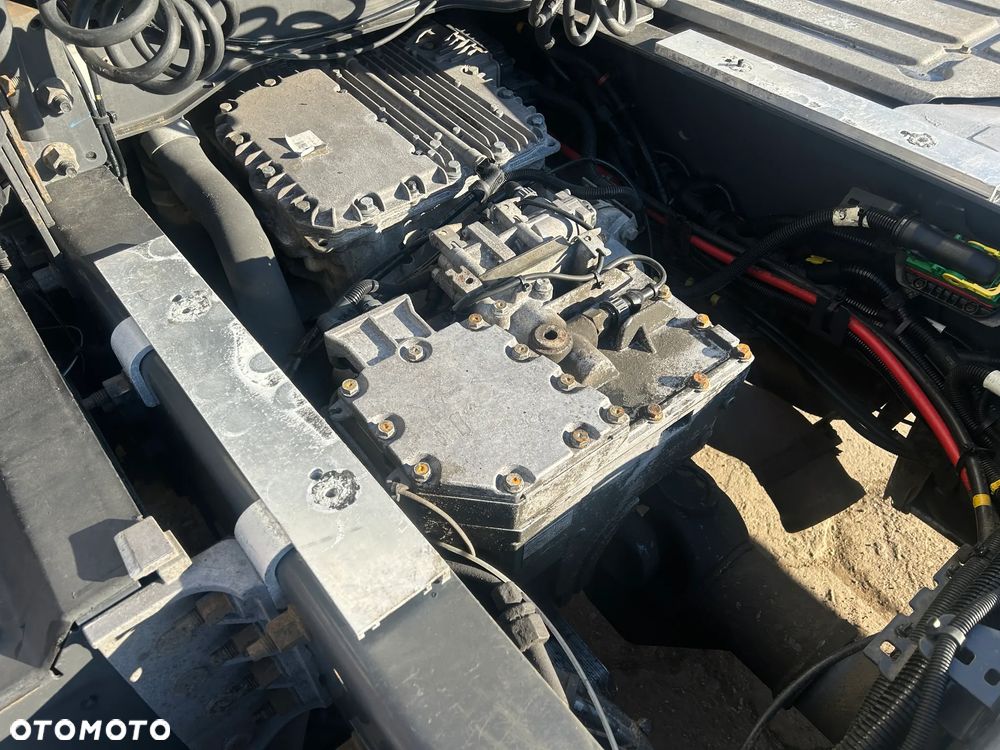 Renault T520 RETARDER / ALUFELGI ALCOA / KSENONY / FULL SPOJLERY / SILNIK 520 KM / PRODUKCJA 2015 ROK !! - 16