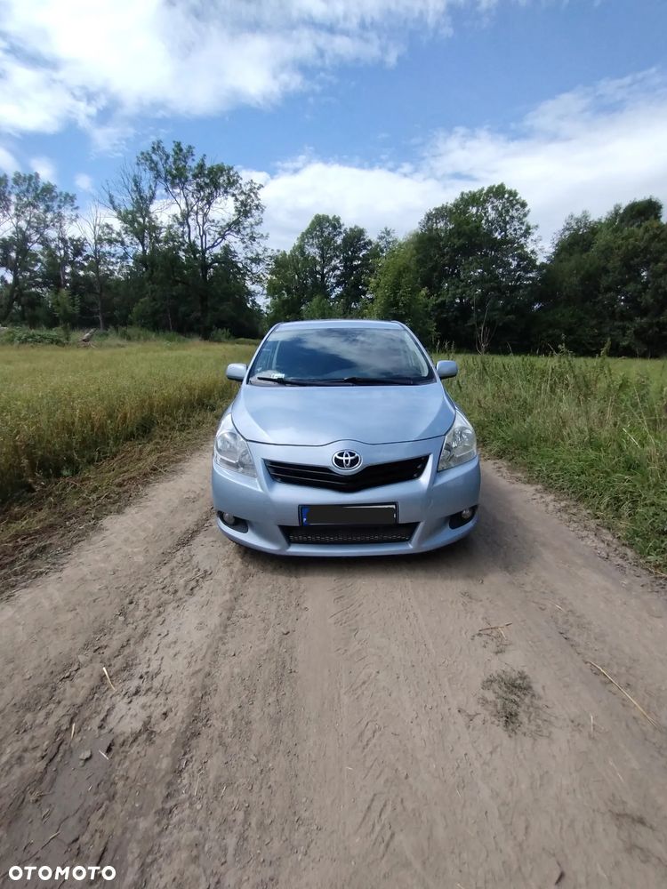 Toyota Verso 2.0 D-4D Sol - 2