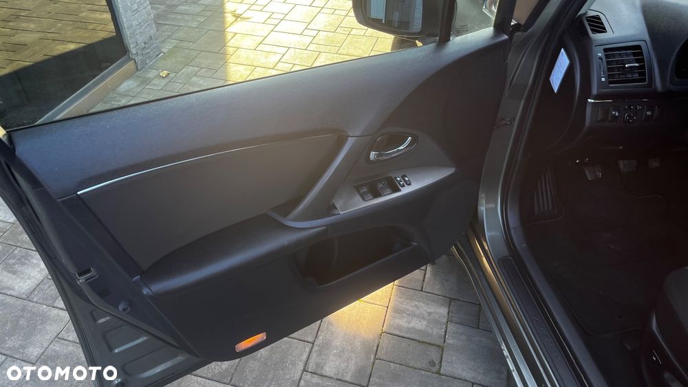 Toyota Avensis 1.8 Business Edition - 10