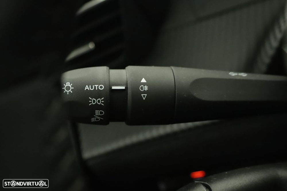 Peugeot 2008 1.2 PureTech Active - 17