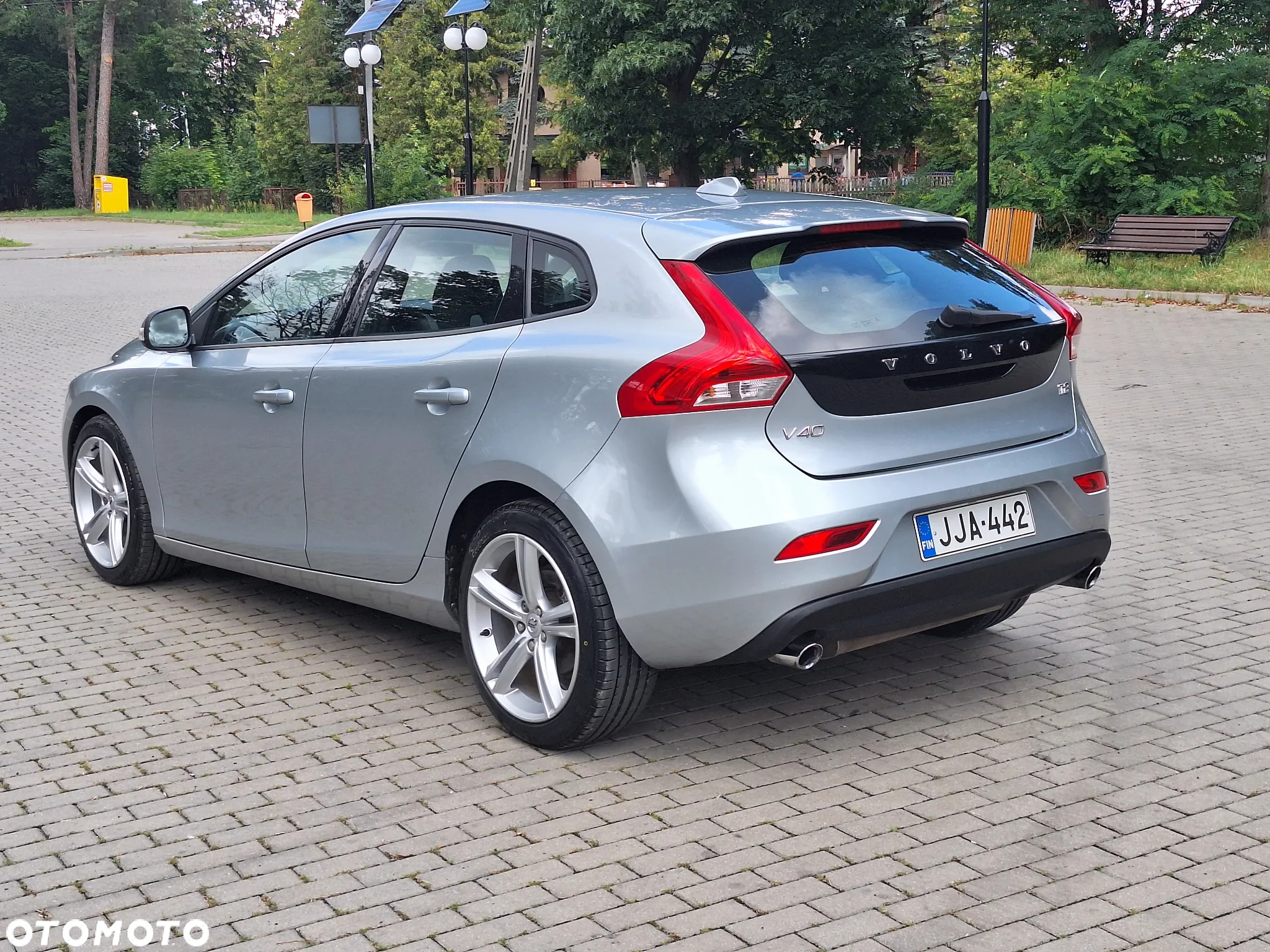 Volvo V40 T2 Momentum - 6
