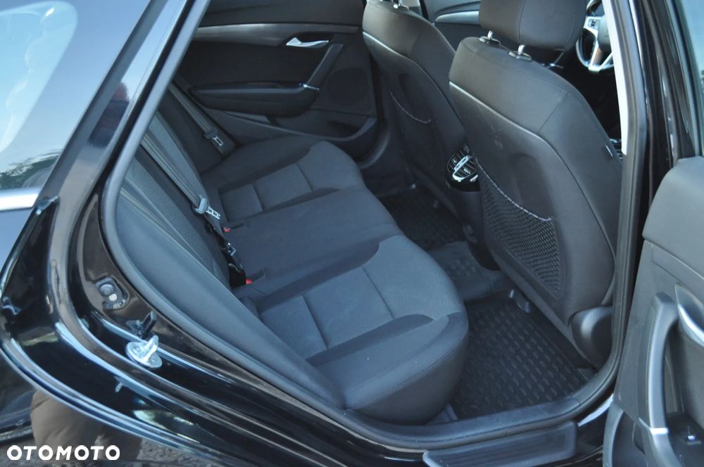 Hyundai i40 1.7 CRDi Comfort + - 33