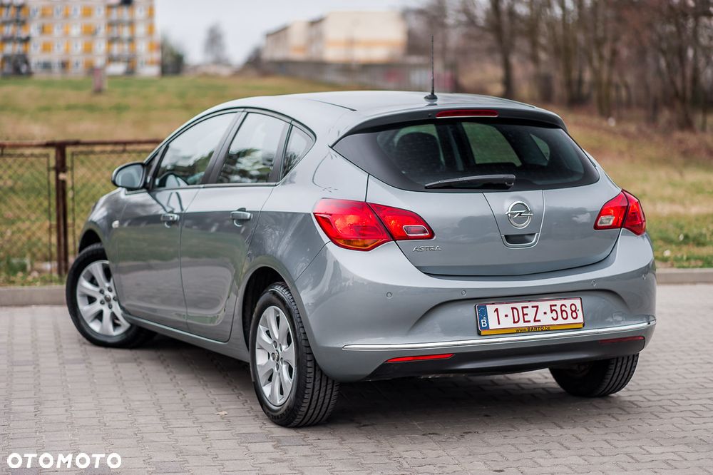 Opel Astra - 4